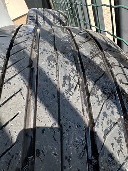 Predám letné pneu 245/40 R17 W - 4