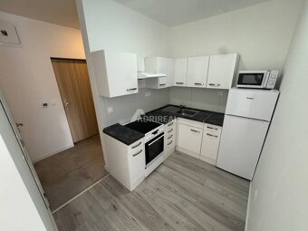 NOVÁ CENA: 1i byt; 34 m2; POPRAD ; 105.900 €+ DOHODA NA CENE - 4