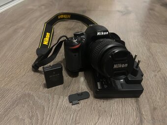 Nikon 320 - 4