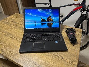 17.3"/Dell/Notebook/i3/8GB RAM DDR3/500GB HDD/Intel HD 2GB - 4