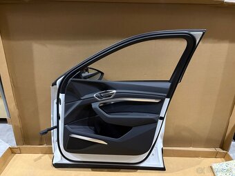 Predné pravé dvere Audi Q8 etron - 4