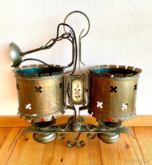 Starý mohutný lustr - 4