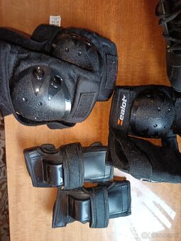 Inline korčule + chrániče (nastaviteľná velkosť 33-36) - 4