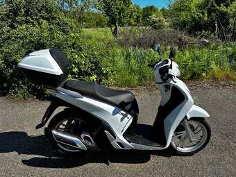 Predám skúter Honda SH 125 ABS 2013 8500km - 4
