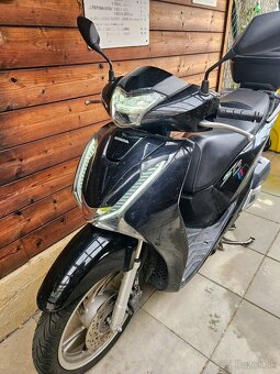 Skúter Honda SH 125 - 4