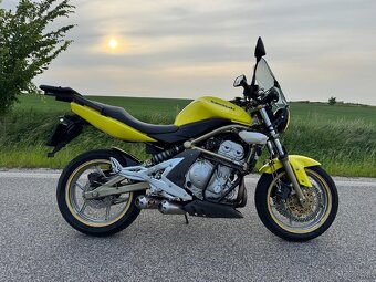 Kawasaki ER6N - 4
