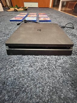 Predám ps4 slim 500GB - 4