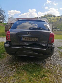 Toyota avensis - 4