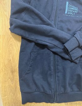 🧥 Tmavě modrá mikina s kapucí – vel. 140 (10 let) - 4