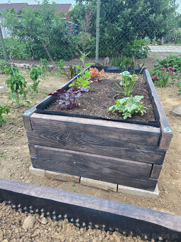 Vyvýšený záhon betónový imitácia dreva - 4