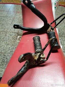 YAMAHA - stúpačky - 4