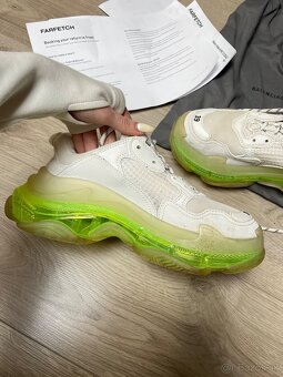 Balenciaga Triple S - 4