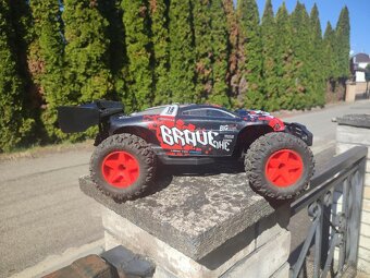 RC auto Vatos Brave 1/12 #1 - 4