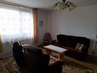 Štýlový rodinný dom s rozľahlým pozemkom - 4