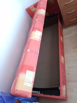 Váľanda s úložným priestorom a matrac - 4