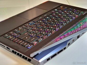 Herný notebook MSI RAIDER GE67 HX | i7-12800HX | QHD 240Hz - 4