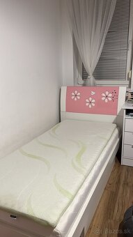 Dievčensky nabytok - 4