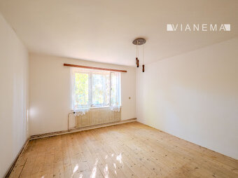 IBA U NÁS Dom s väčšou záhradou a výhľadom - Dubnica n./V. - 4
