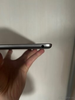 iPad (6th Gen) 128gb - 4