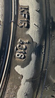 40. Skoda Octavia 225/45 r18 zimne - 4