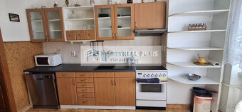 Ponúkame na prenájom 6 izbový rodinný dom v Nových Zámkoch z - 4