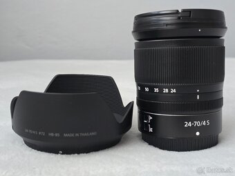 Nikon Z 24-70/f4 - 4