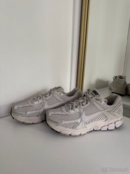 Nike Zoom Vomero 5SP - 4