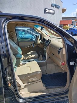 NA PREDAJ - NISSAN PATHFINDER 2.5 dCi 4x4 - 4