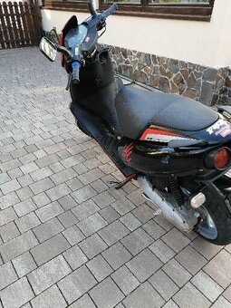 APRILIA SR 50 - 4