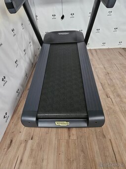 Bežecký pás Technogym Run Now 1000 - 4