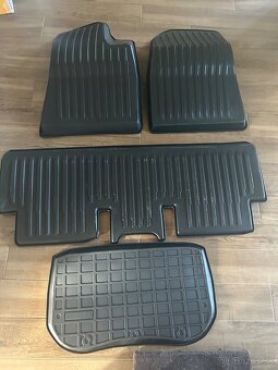 Kvalitné hrubé rohože do Tesla 3 ktoré na nerolujú ako lacné - 4