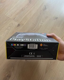PS5 Dualsense 30th Anniversary Limited Edition - 4