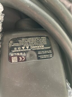 Tesla nabíjačka - mobilný konektor - 4