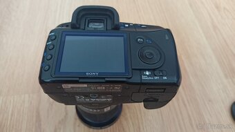 Sony Alpha A200 + 17-80mm f3.5-5.6 - 4