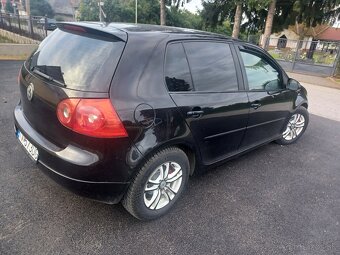 Volkswagen Golf 5 - 4