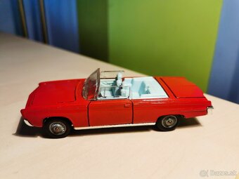 Corgi toys Chrysler Imperial - 4