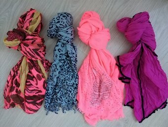 4€/kus, dámske oblečenie - 4