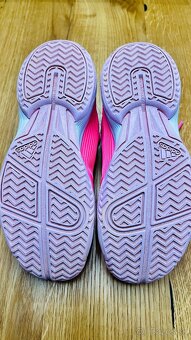 Tenisky Adidas - v. 35 - 4