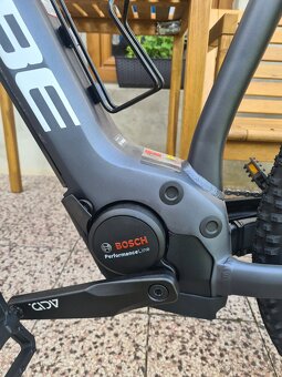 Predám E-bicykel CUBE Reaction Hybrid Performance 500 - 4