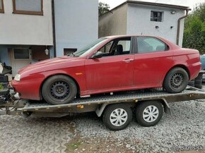 Predám bočné dvere a zadné svetlá na alfa Romeo 147 pred fac - 4