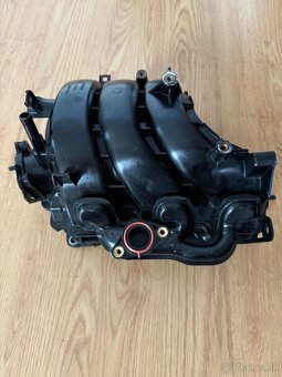 Sací kolektor 17101-F3030 Toyota - 4