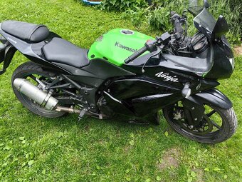 Kawasaki ninja 250r - 4