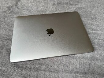 MacBook Pro 13” (2018, Intel i5 2.3GHz, 16GB RAM, 512GB SSD) - 4
