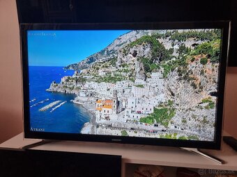 Predám SMART LED TV SAMSUNG UE32F4500AW HD - 4