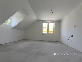 Na predaj štýlový podkrovný 2 izbový byt v Ostri - 4