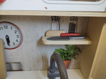 Drevená detská kuchynka s príslušenstvom - 4