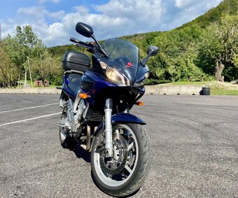 Yamaha FZ6 - 4