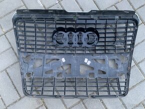 Audi A6 C6 SLine maska / grill - 4