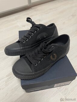 Fred Perry - 4