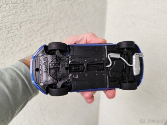 Predám tento kovový model vw scircooco. Otvaratelna kapota a - 4